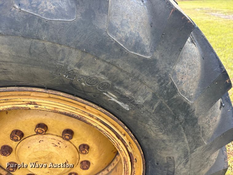 image for item ET7188 1997 Caterpillar 12H motor grader