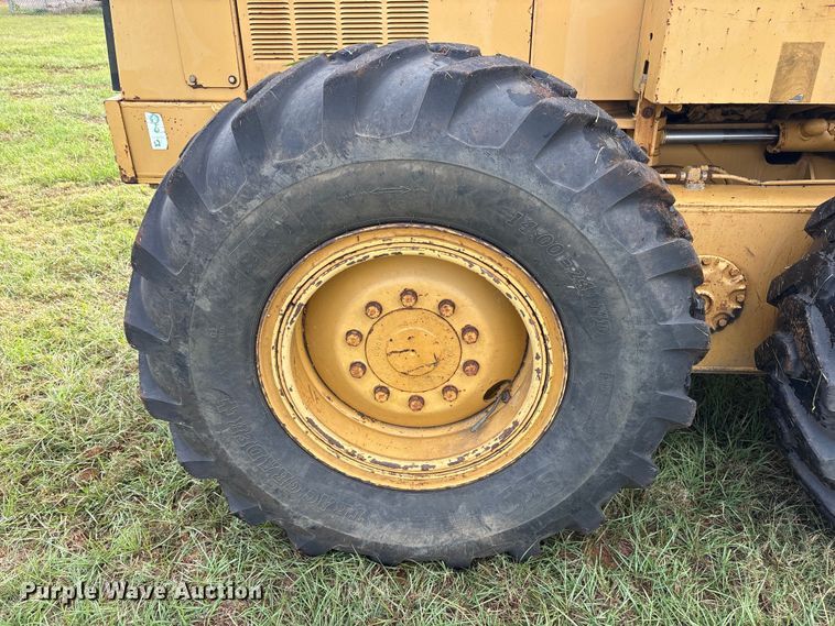 image for item ET7188 1997 Caterpillar 12H motor grader