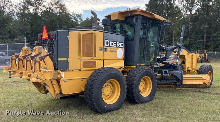 MOTOCONFORMADORA JOHN DEERE 672G 2010