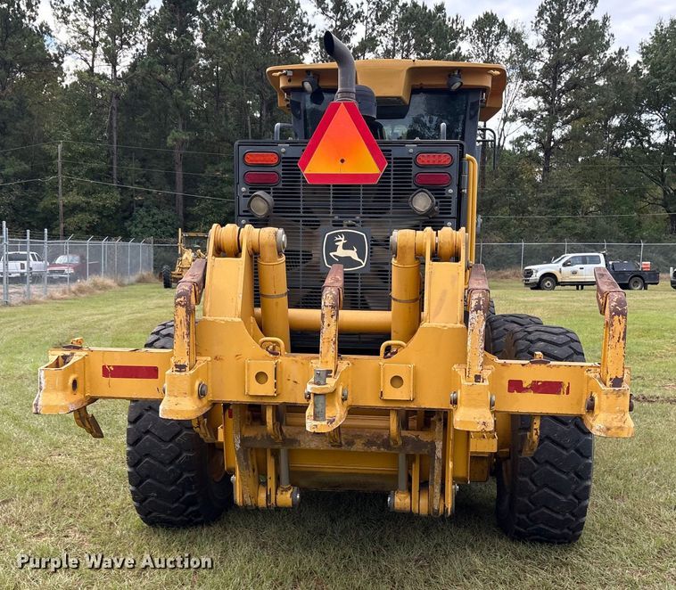 MOTOCONFORMADORA JOHN DEERE 672G 2010