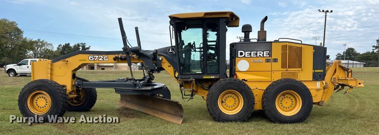 image for item ET7189 2010 John Deere 672G motor grader