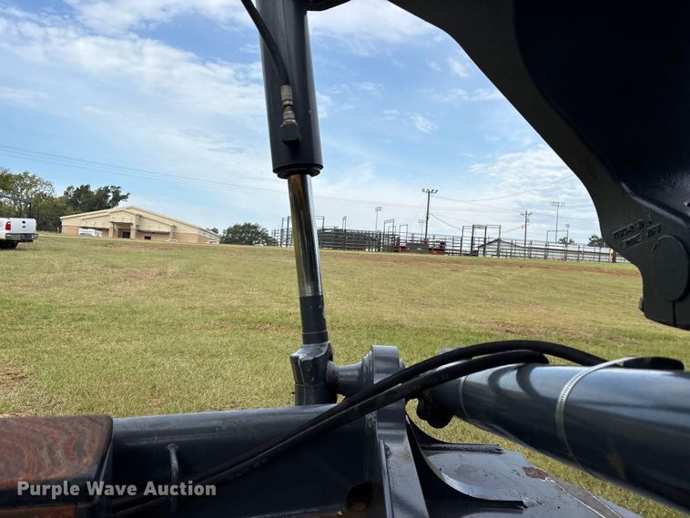 image for item ET7189 2010 John Deere 672G motor grader