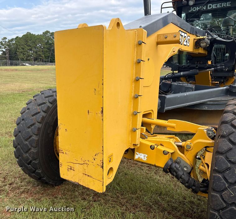 image for item ET7189 2010 John Deere 672G motor grader