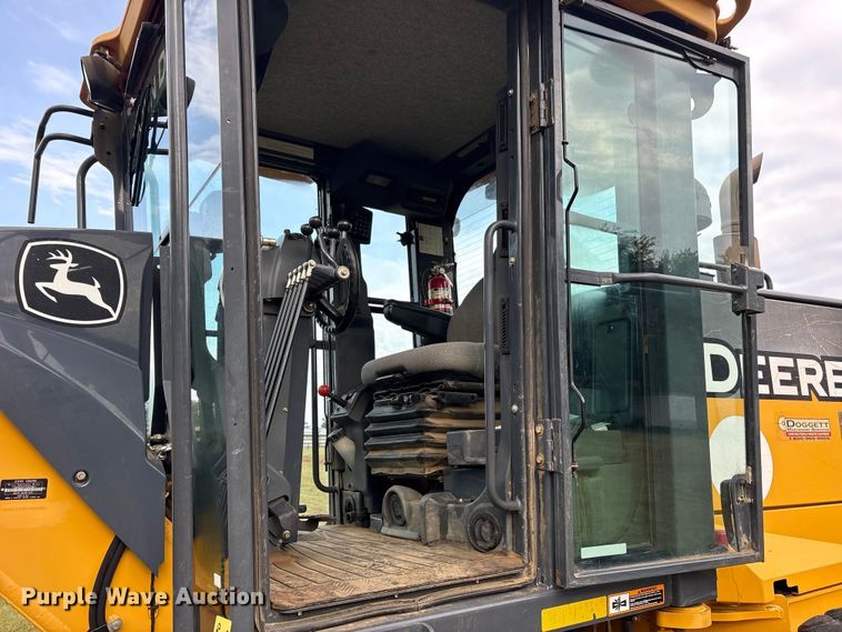 image for item ET7189 2010 John Deere 672G motor grader