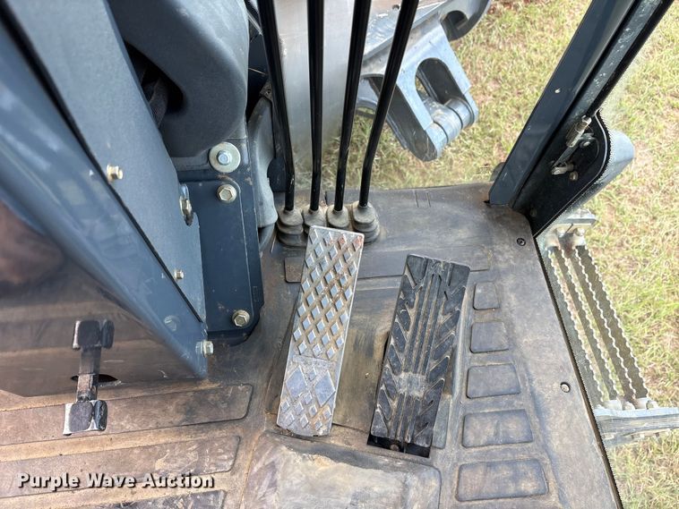 image for item ET7189 2010 John Deere 672G motor grader