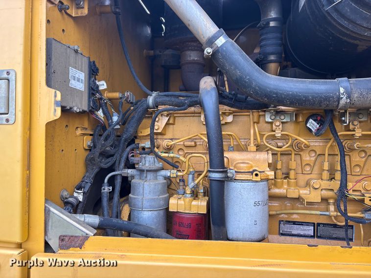 image for item ET7189 2010 John Deere 672G motor grader