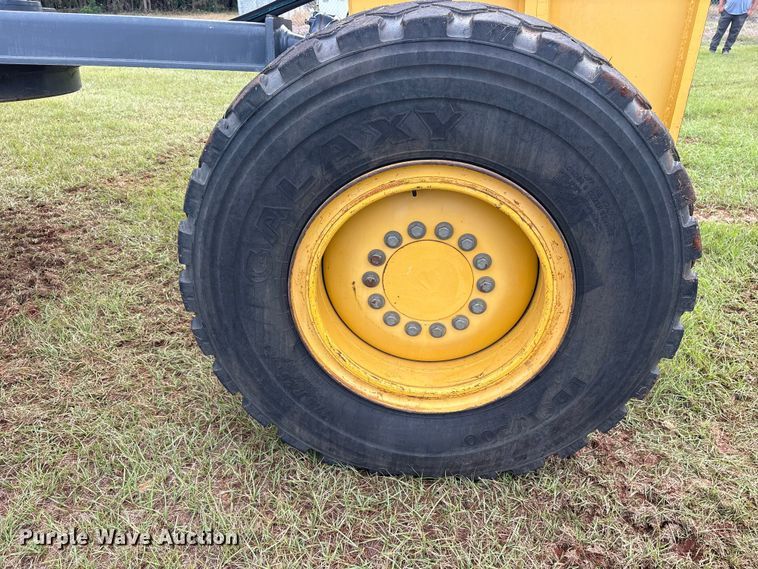 image for item ET7189 2010 John Deere 672G motor grader