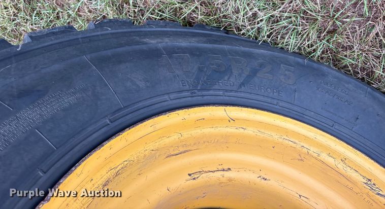 image for item ET7189 2010 John Deere 672G motor grader