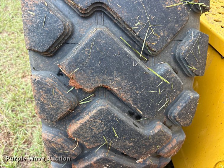 image for item ET7189 2010 John Deere 672G motor grader