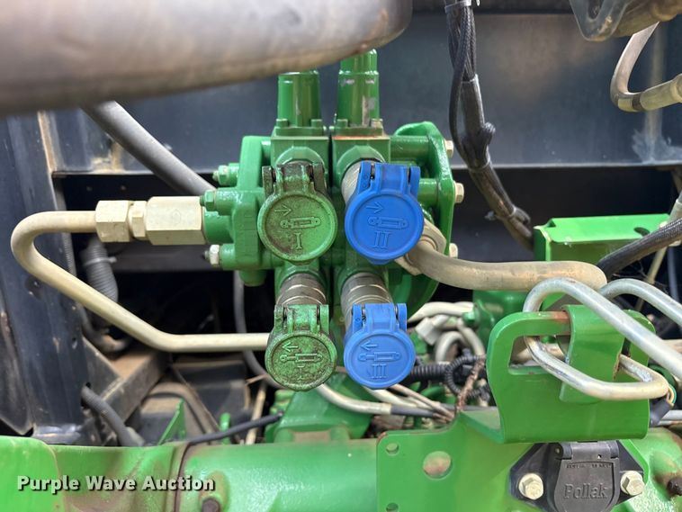 image for item ET7190 2017 John Deere 6105E MFWD tractor