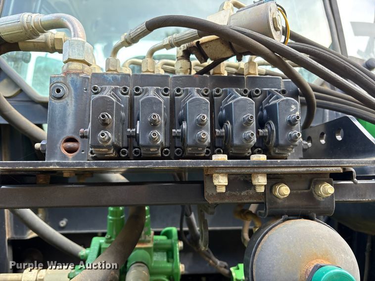 image for item ET7190 2017 John Deere 6105E MFWD tractor