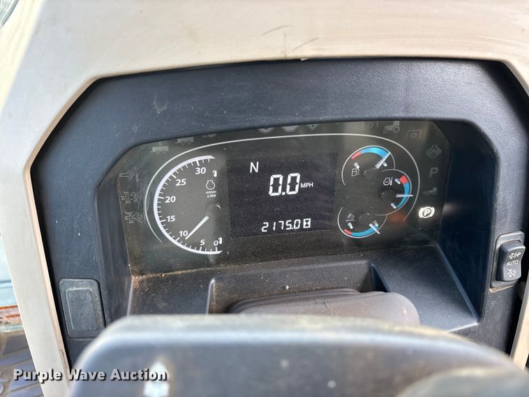 image for item ET7190 2017 John Deere 6105E MFWD tractor