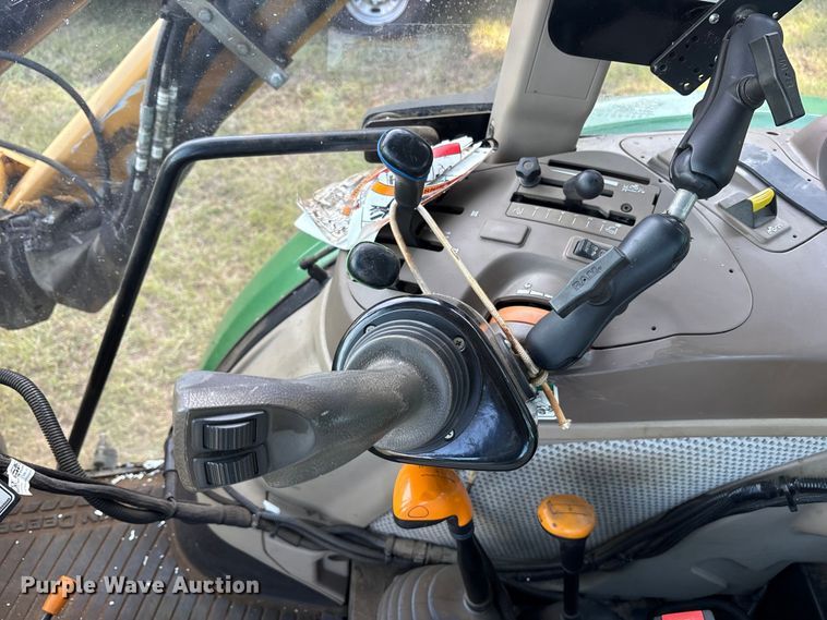 image for item ET7190 2017 John Deere 6105E MFWD tractor