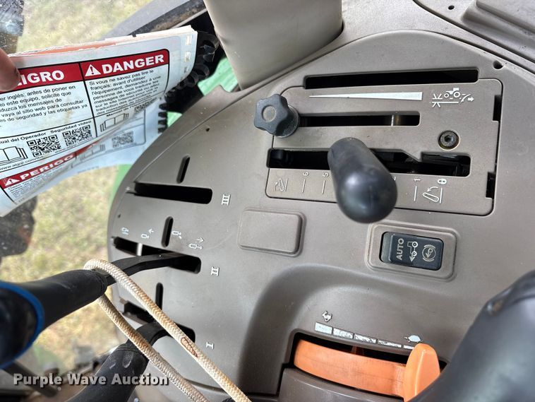 image for item ET7190 2017 John Deere 6105E MFWD tractor