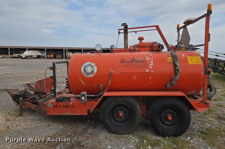 image for item EU3849 Dura Patcher 81DJ pothole patcher