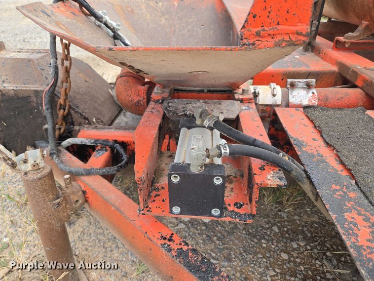 image for item EU3849 Dura Patcher 81DJ pothole patcher