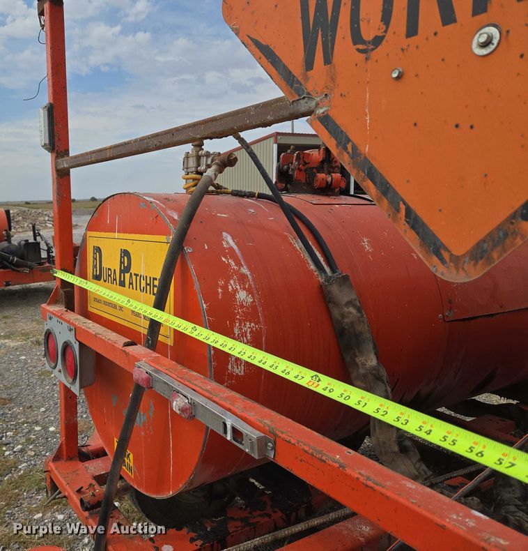 image for item EU3849 Dura Patcher 81DJ pothole patcher