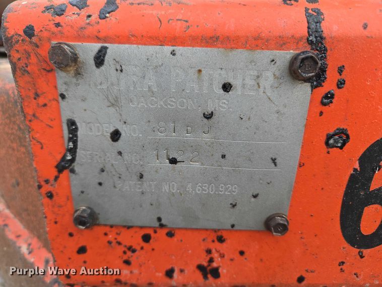 image for item EU3849 Dura Patcher 81DJ pothole patcher