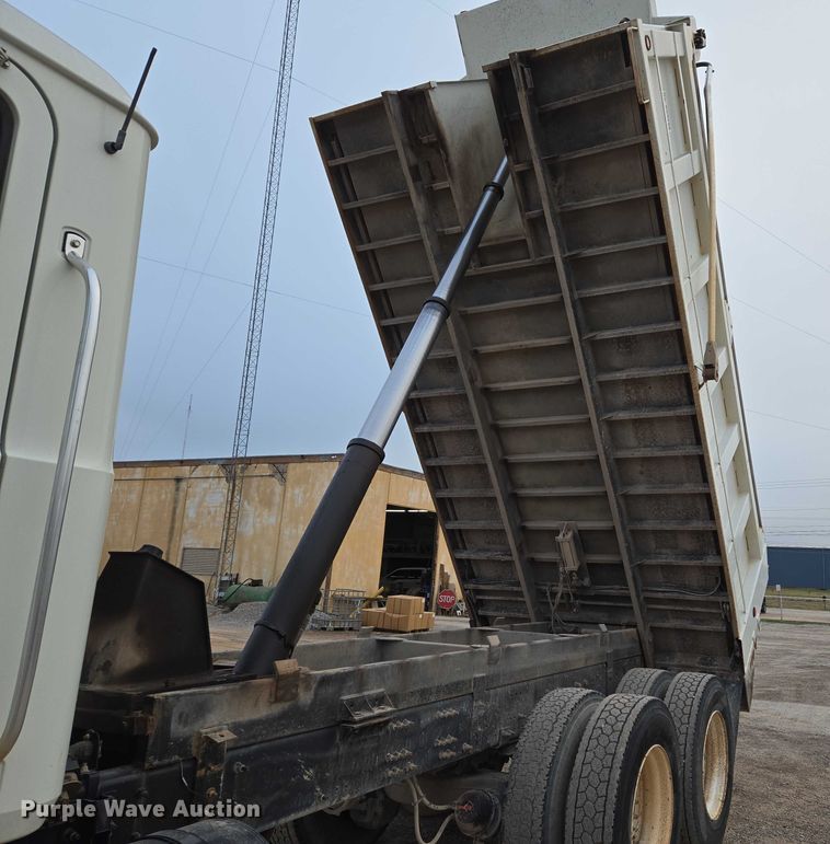 image for item EU3866 2009 Mack Granite dump truck