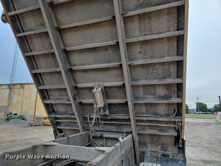 image for item EU3866 2009 Mack Granite dump truck