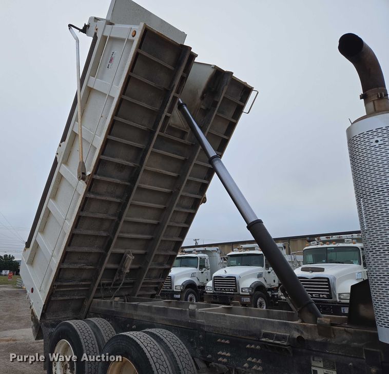 image for item EU3866 2009 Mack Granite dump truck