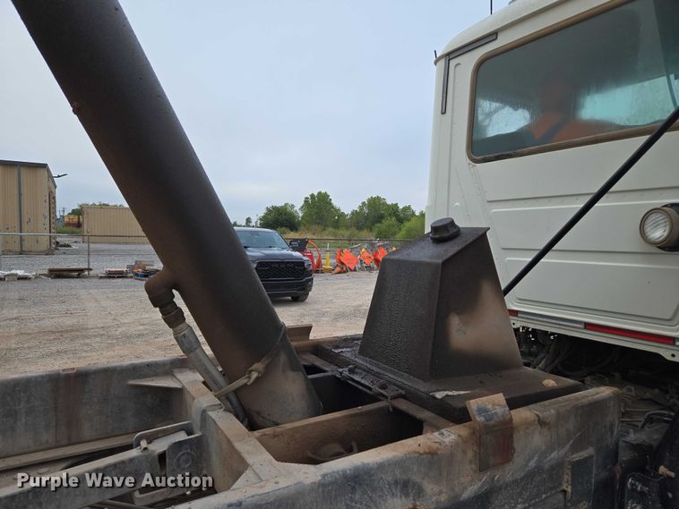 image for item EU3866 2009 Mack Granite dump truck