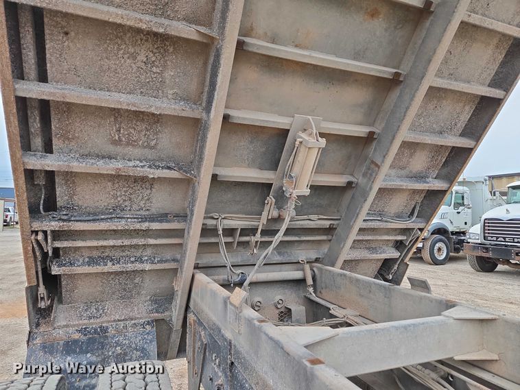 image for item EU3866 2009 Mack Granite dump truck