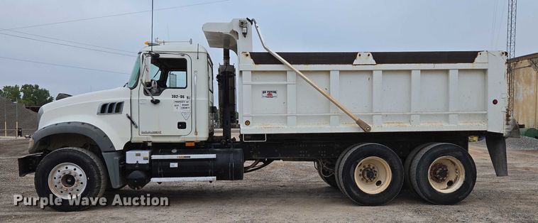 image for item EU3866 2009 Mack Granite dump truck