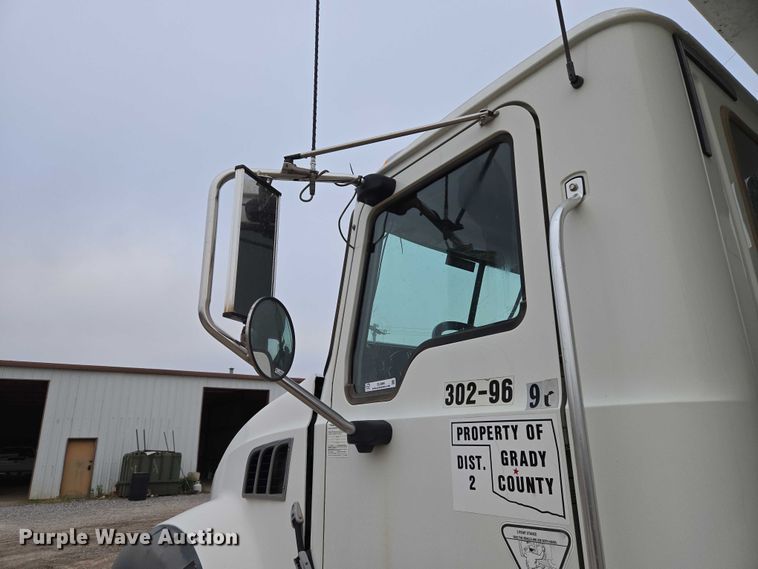 image for item EU3866 2009 Mack Granite dump truck