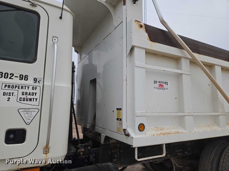 image for item EU3866 2009 Mack Granite dump truck