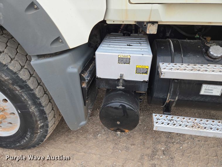 image for item EU3866 2009 Mack Granite dump truck