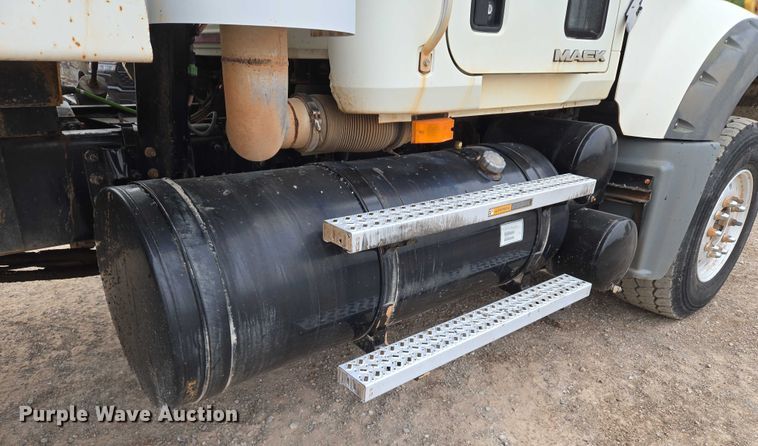 image for item EU3866 2009 Mack Granite dump truck