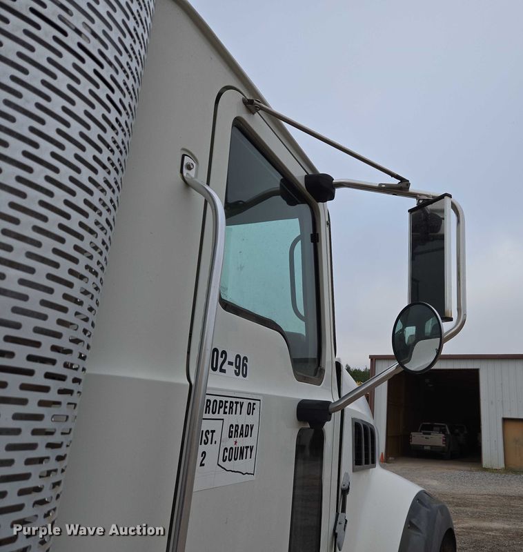 image for item EU3866 2009 Mack Granite dump truck