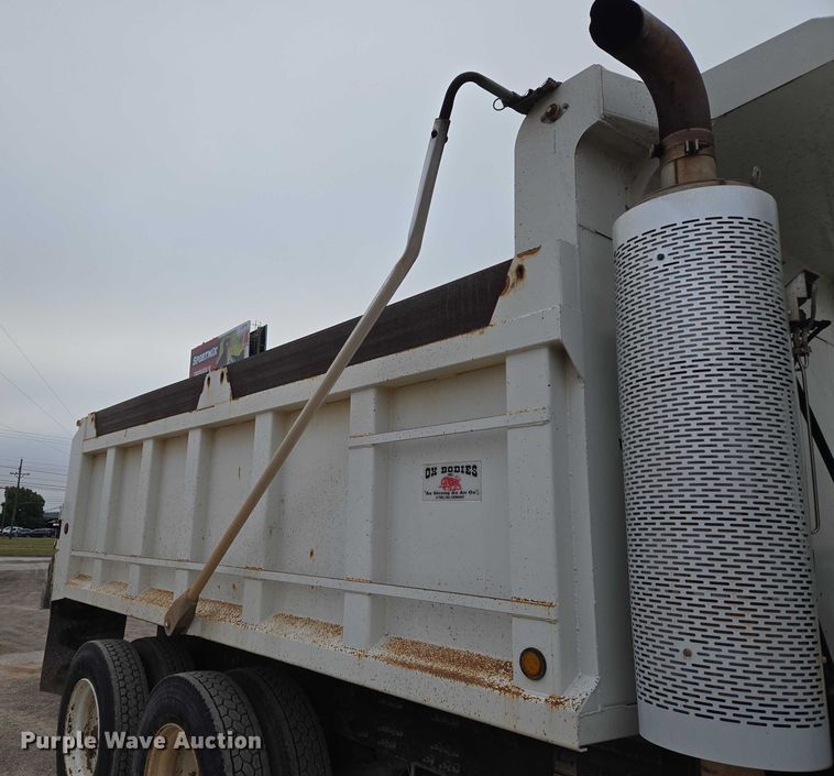 image for item EU3866 2009 Mack Granite dump truck