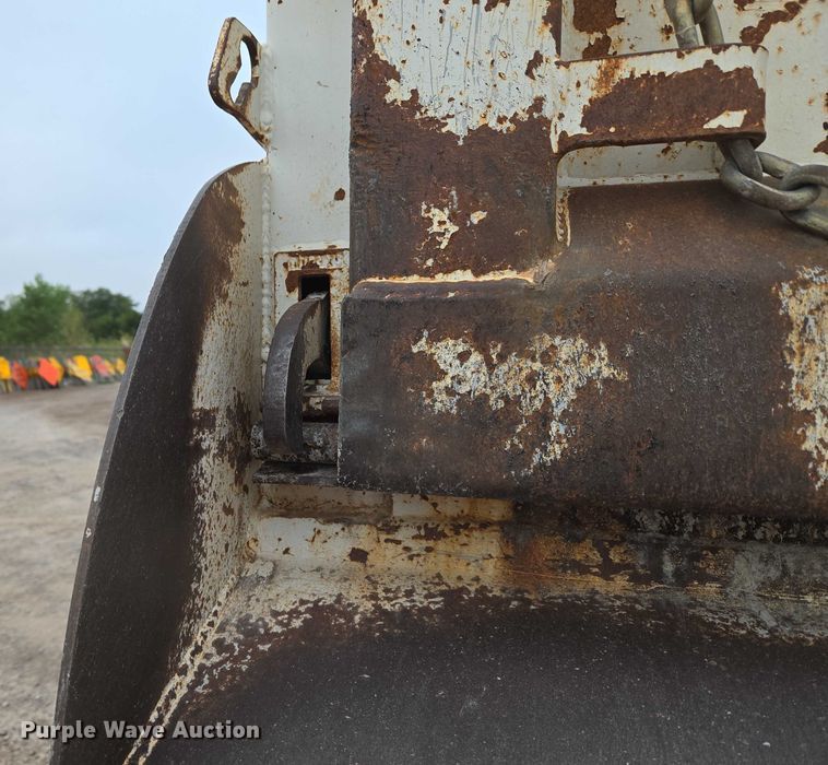 image for item EU3866 2009 Mack Granite dump truck