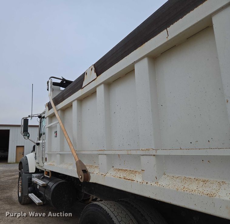 image for item EU3866 2009 Mack Granite dump truck