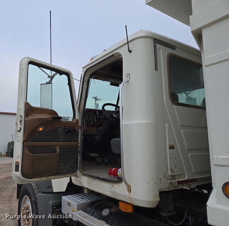 image for item EU3866 2009 Mack Granite dump truck