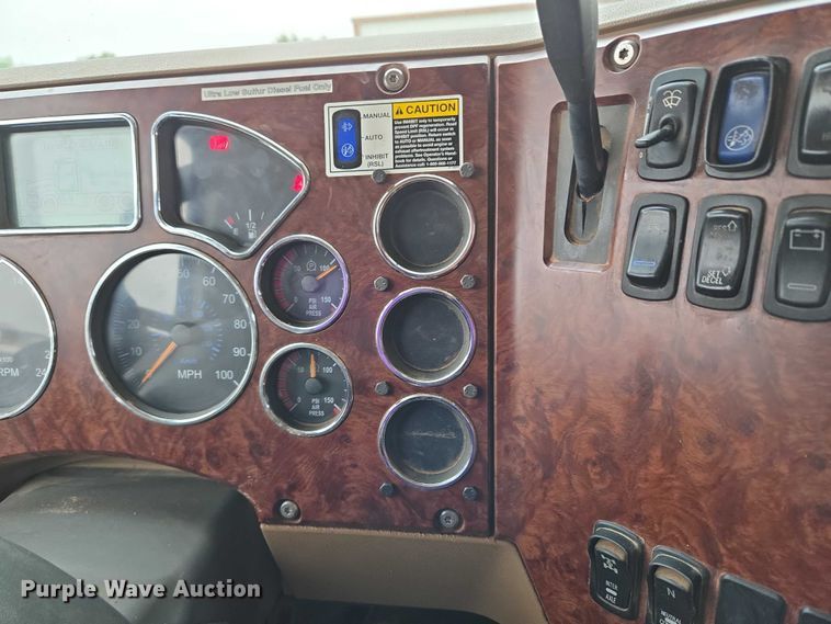 image for item EU3866 2009 Mack Granite dump truck