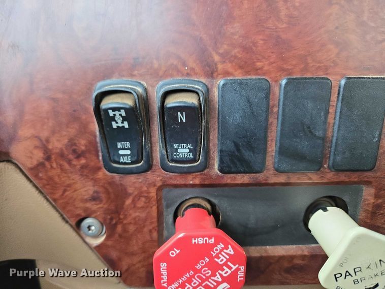 image for item EU3866 2009 Mack Granite dump truck