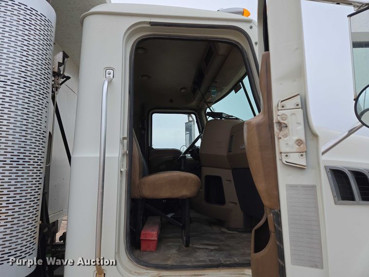 image for item EU3866 2009 Mack Granite dump truck