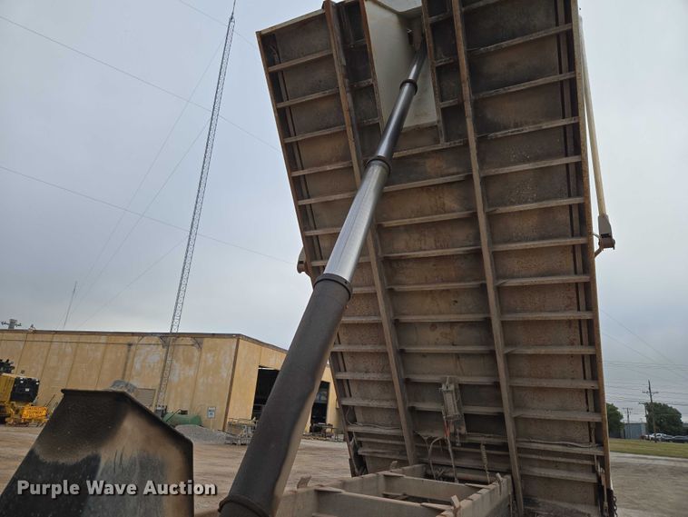 image for item EU3867 2009 Mack Granite dump truck