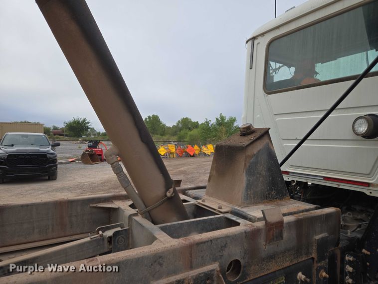 image for item EU3867 2009 Mack Granite dump truck
