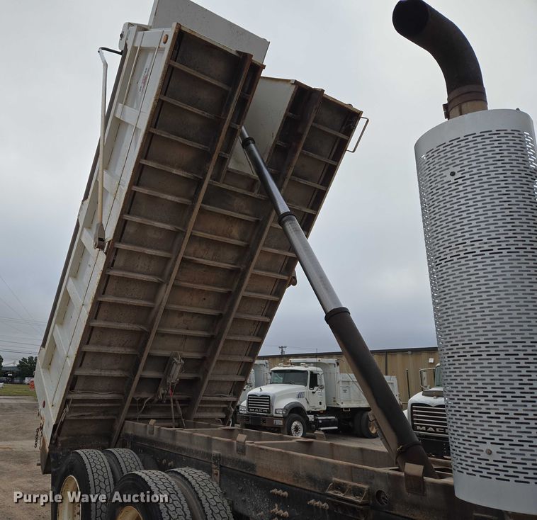image for item EU3867 2009 Mack Granite dump truck