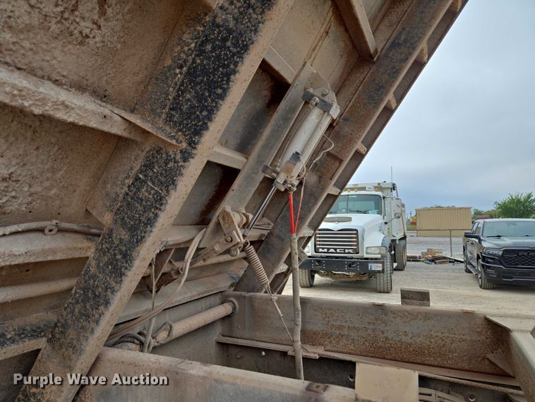 image for item EU3867 2009 Mack Granite dump truck