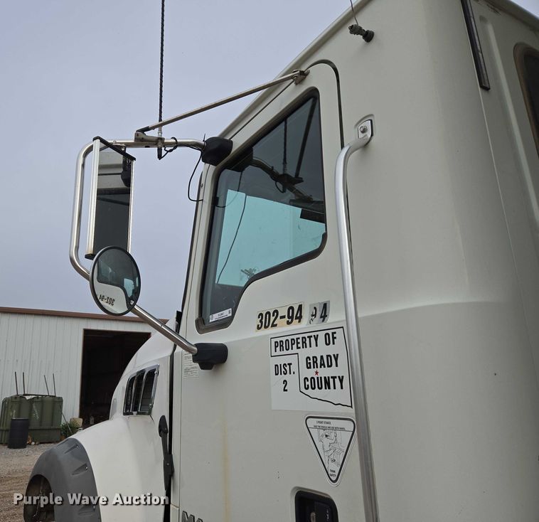 image for item EU3867 2009 Mack Granite dump truck