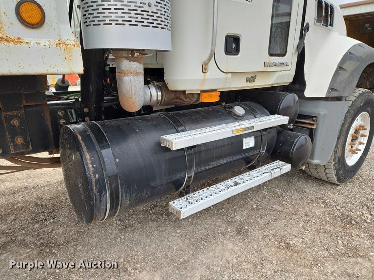 image for item EU3867 2009 Mack Granite dump truck