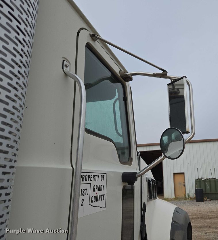 image for item EU3867 2009 Mack Granite dump truck