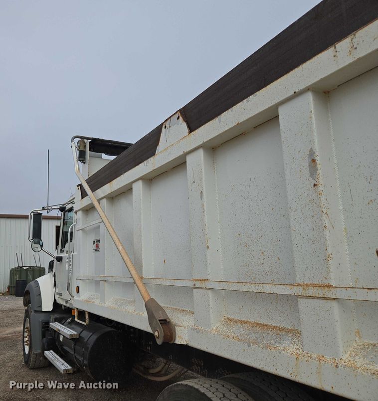 image for item EU3867 2009 Mack Granite dump truck