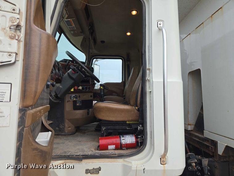 image for item EU3867 2009 Mack Granite dump truck