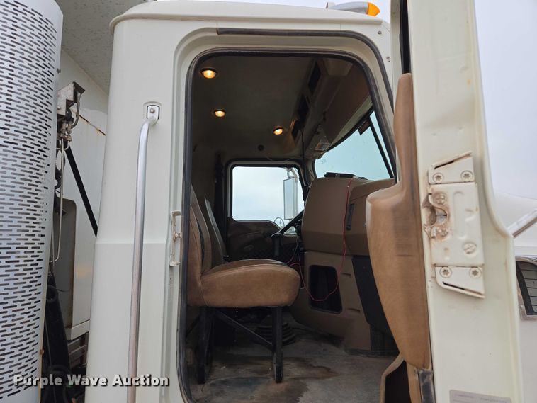 image for item EU3867 2009 Mack Granite dump truck